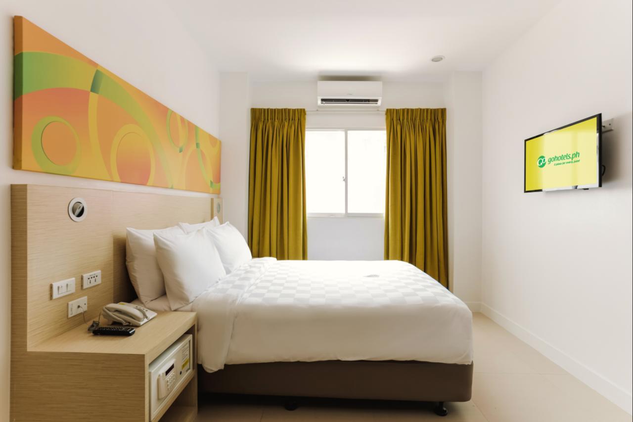 Go Hotels Cubao เกซอนซิตี้ ภายนอก รูปภาพ