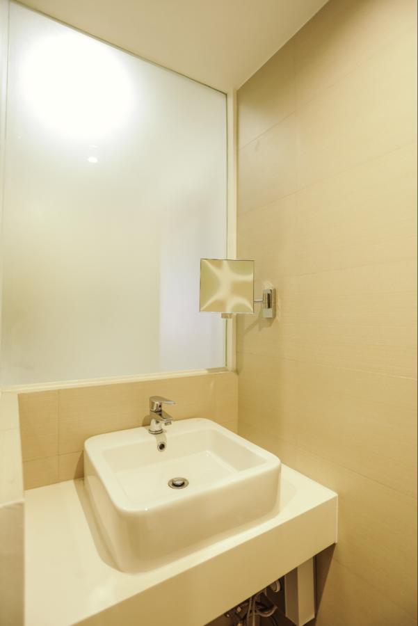 Go Hotels Cubao เกซอนซิตี้ ภายนอก รูปภาพ